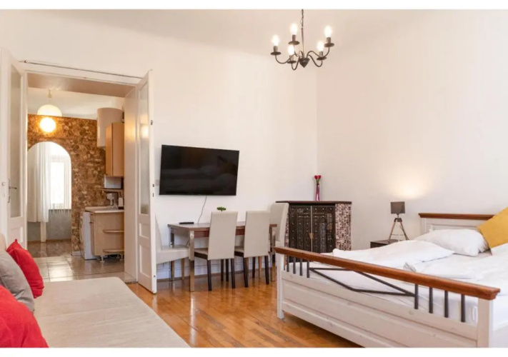 Cheerful 2BR Apartment - suitable for Longstays