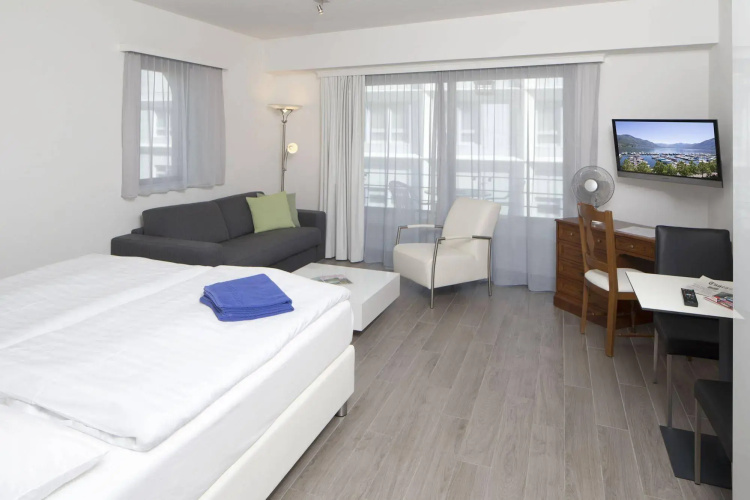 Aparthotel al Lago