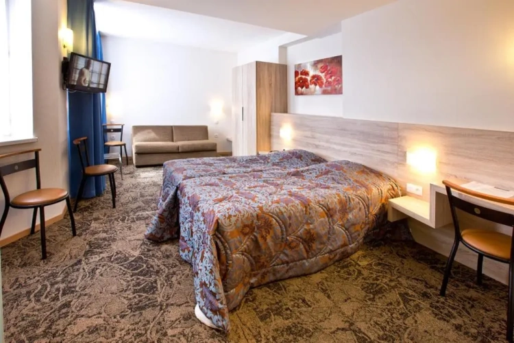 Standard Quadruple room