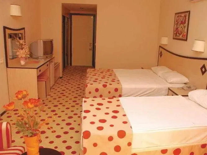 Q Ella Beach Hotel