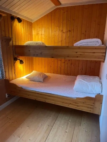 2 Bedrooms Cottage