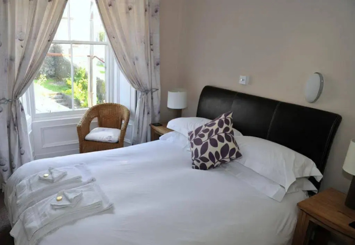 Invercloy Guest House