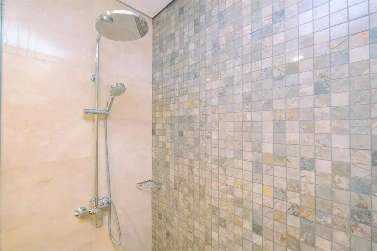 Fancy And Nice 1Br Apartment At Veranda Residence Puri
