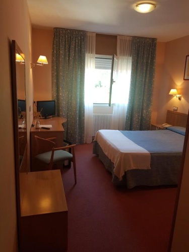 Standard Twin room with view