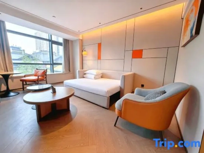Deluxe Family Suite