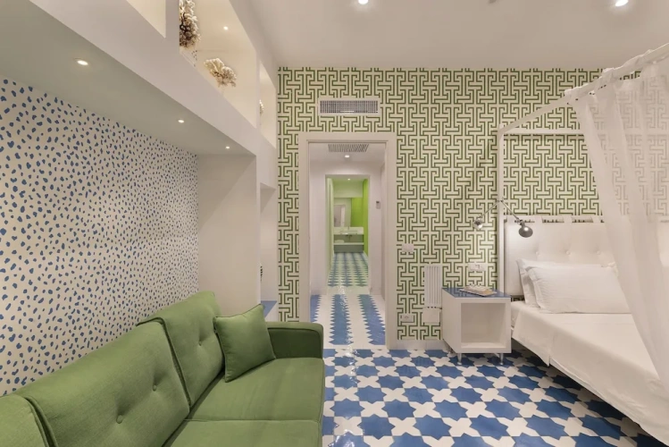 4 Bedrooms Apartment