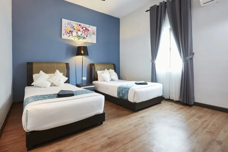 D' Qamar Guesthouse