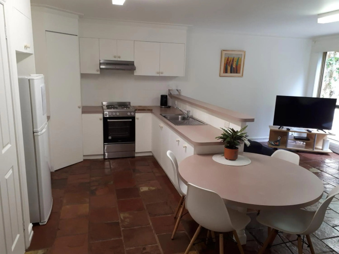 Roshnier Apartment
