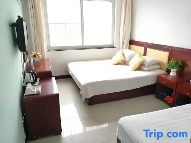 Standard Triple room with sea view