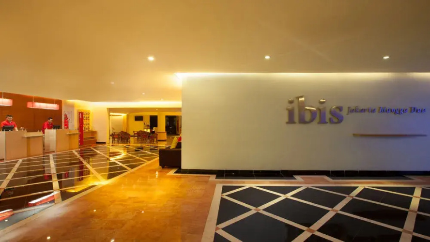 Ibis Mangga Dua & Apartments