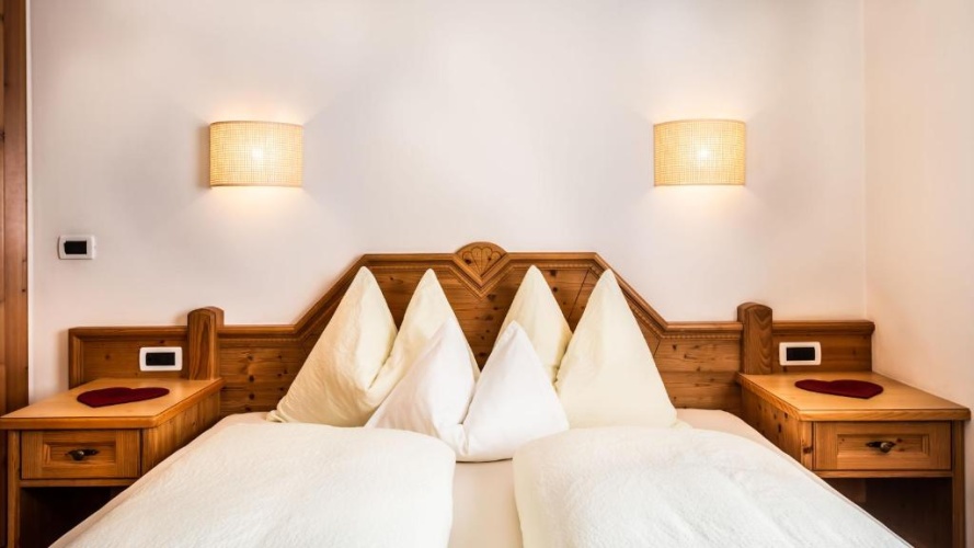 2 Bedrooms Twin Apartment