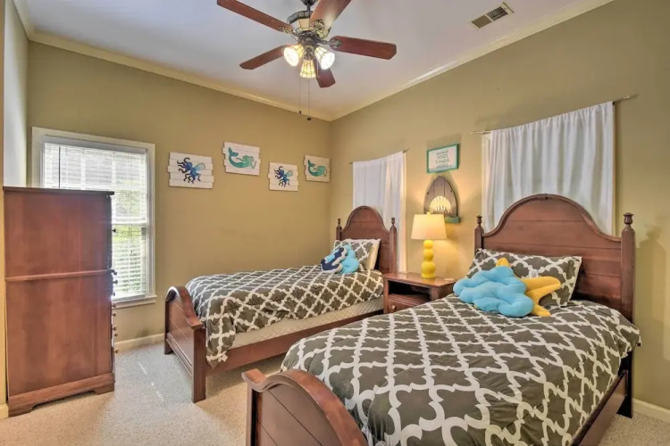 Big Canoe Retreat w/ Deck & Golf Course Views