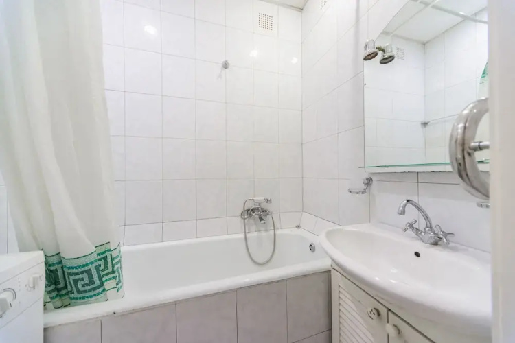 Apartment near Olympic Stadium