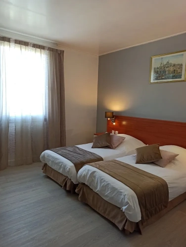 Classic Twin room with courtyard view