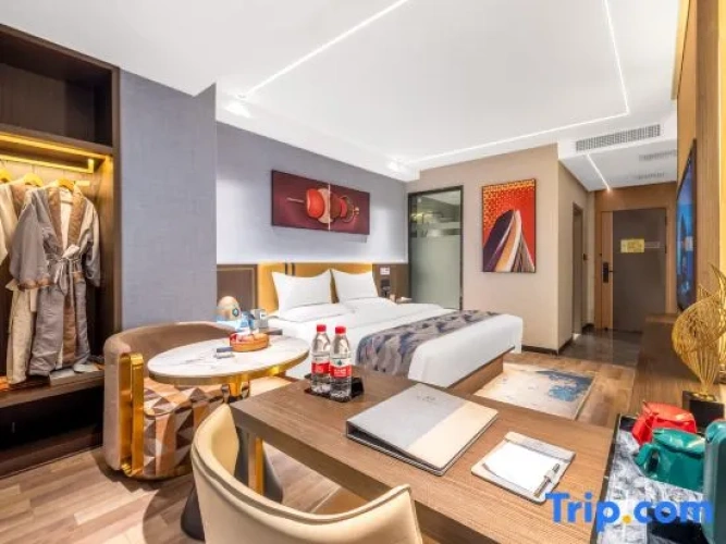 Standard Double room with water view