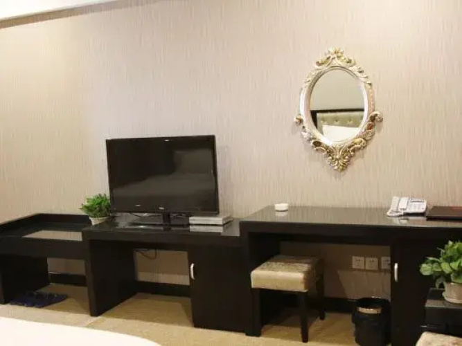 Lanyi Holiday Hotel
