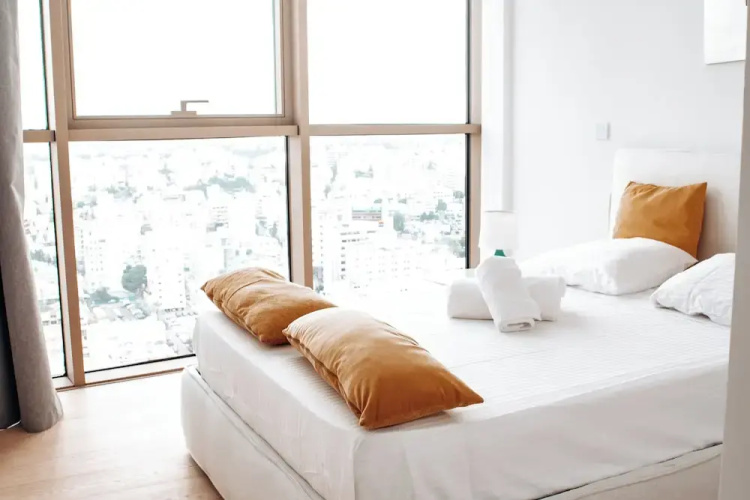 WealthyStays Skyhigh Central