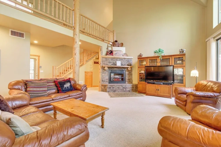 5 Bedrooms Cottage