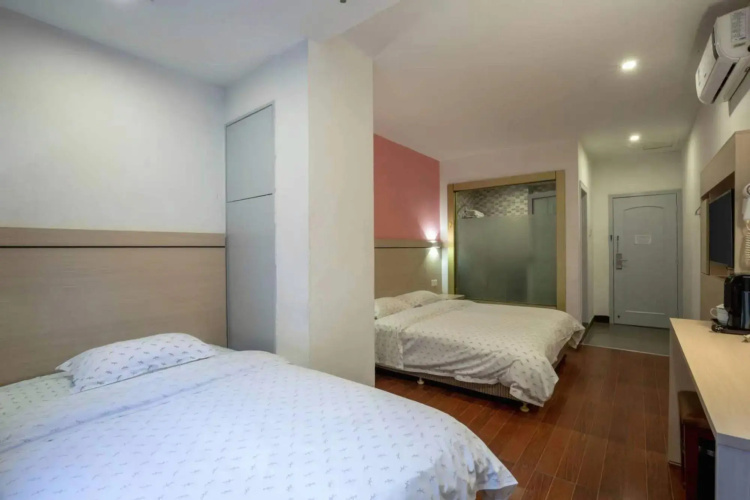 Longxiang Hotel