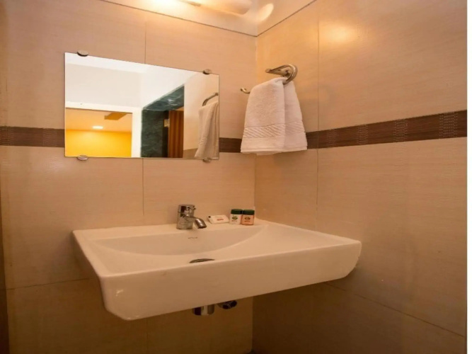 Hotel Saish International
