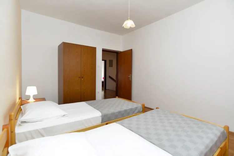 Apartment 1168