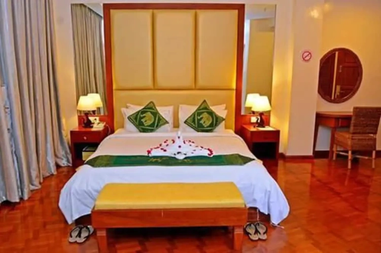 Triple Suite