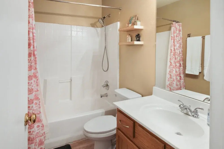 3 Bedrooms Near State Farm Stadium Pets