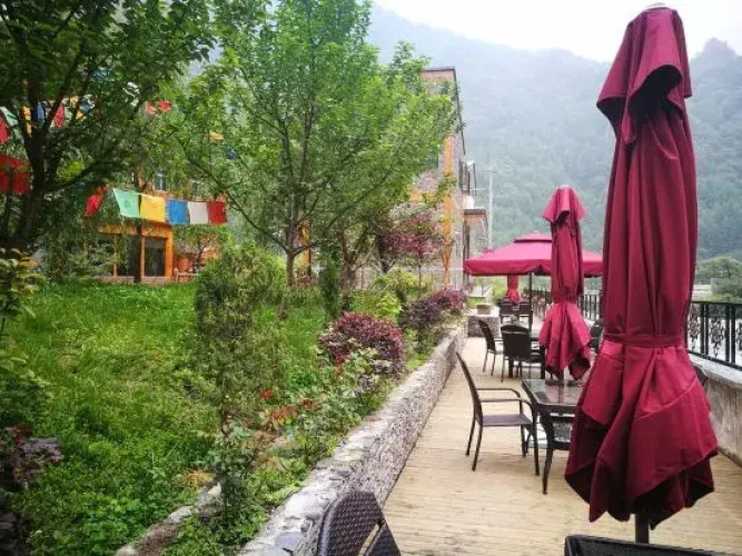Wenchuan Jiyang B&B