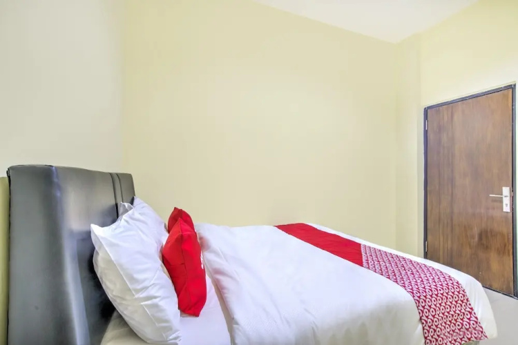 Oyo 2509 Central District Residence