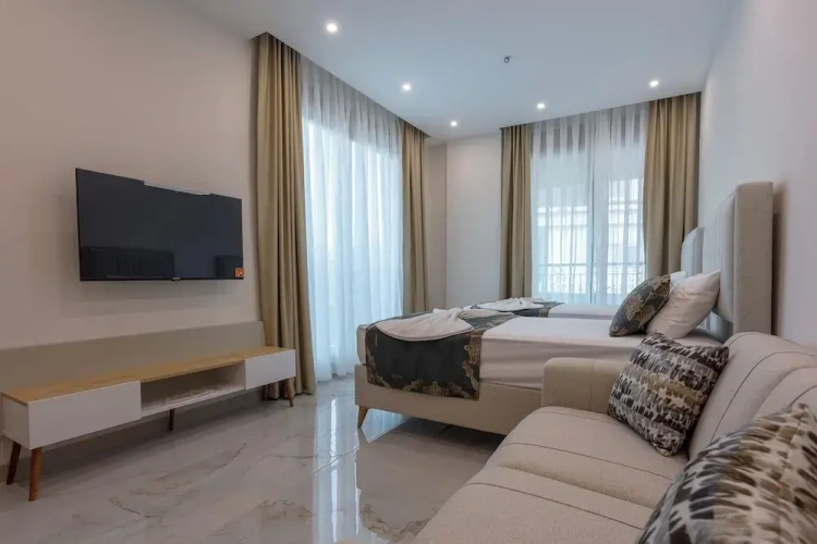 1 Bedroom Junior Suite with balcony and with pool view