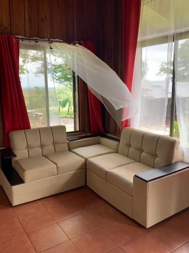 2 Bedrooms Standard Family room with mountain view
