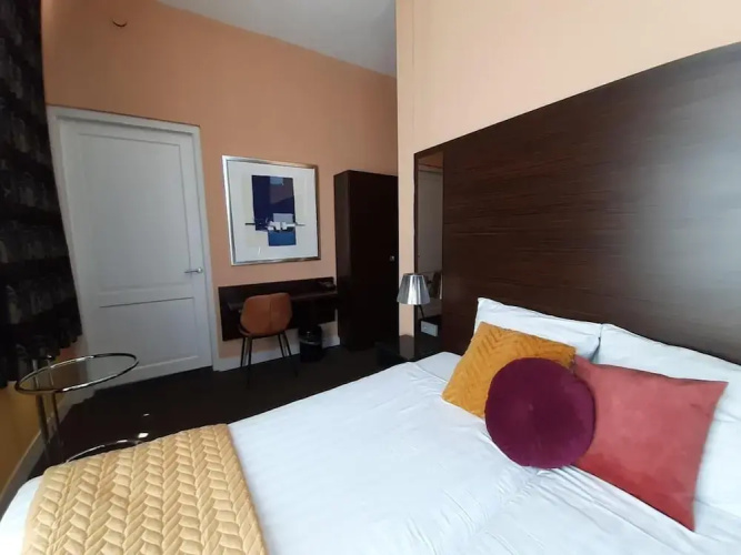 Hotel De Villa