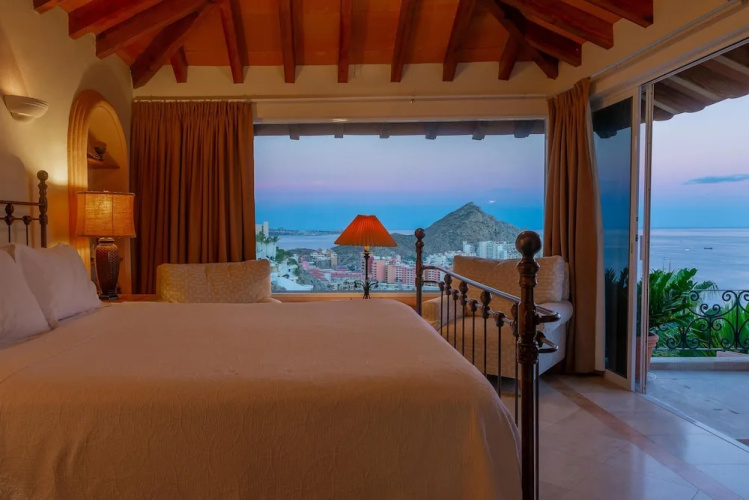 Pacific Ocean Views From This Escape: Villa Miramar