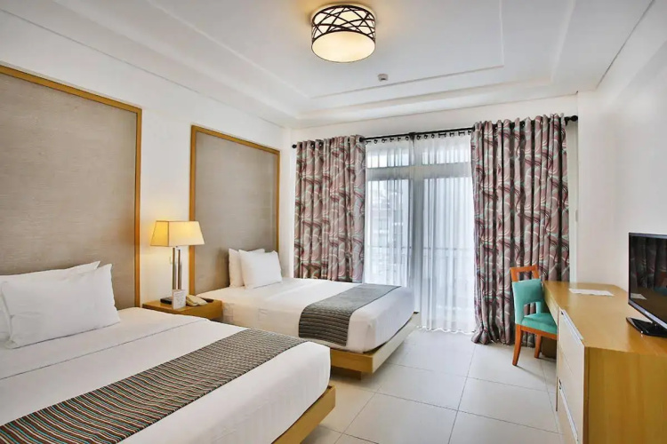 Crown Regency Resort & Convention Center