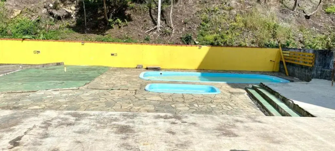 toninhas 300 mts mar