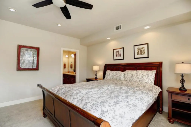 219 San Miguel