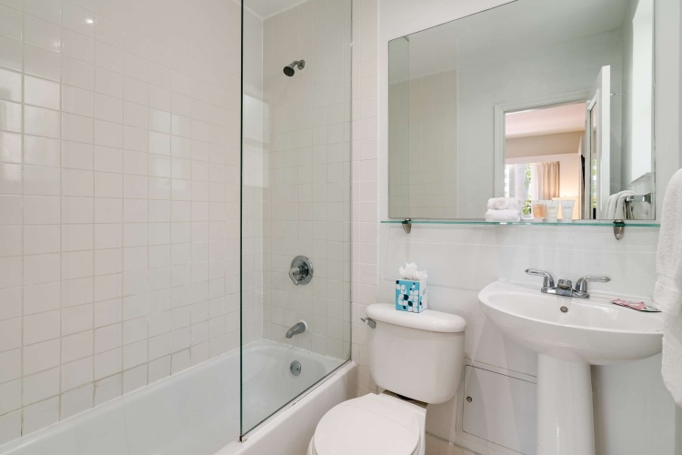Crest Hotel Suites photo 12