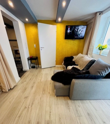 1 Bedroom Standard Quadruple Basement room