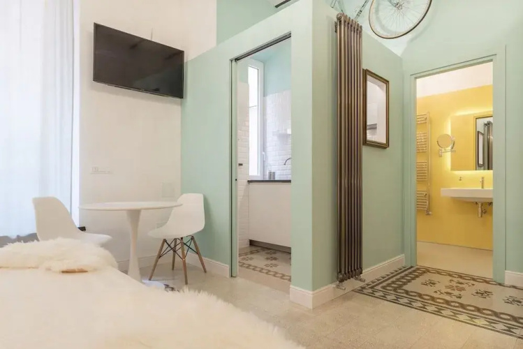 Romantic Vintage Colosseum Apartment