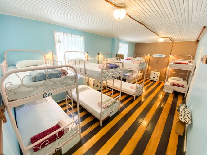 Ôvibe Party Hostel & Arts