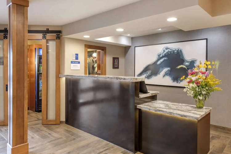Best Western Plus Superior Inn & Suites