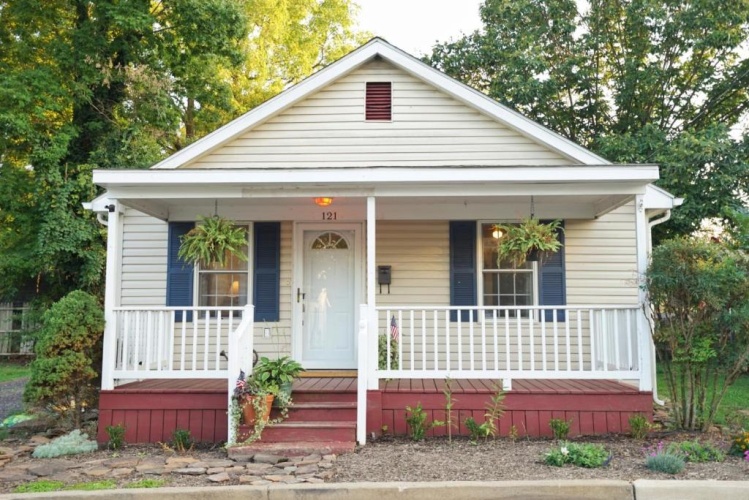 2 Bedrooms Cottage