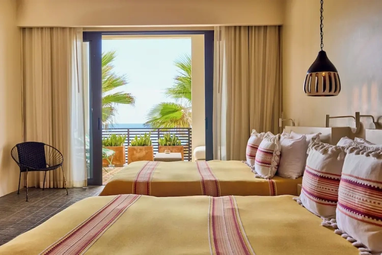 Standard Quadruple room with balcony and with ocean view