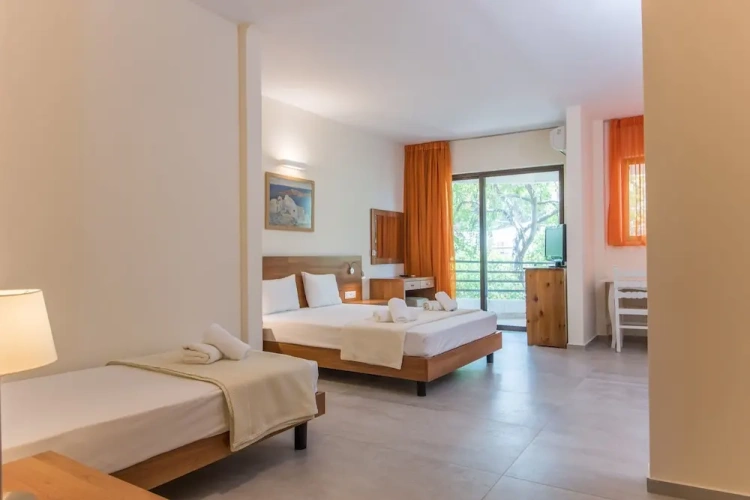 Standard Quadruple room with balcony
