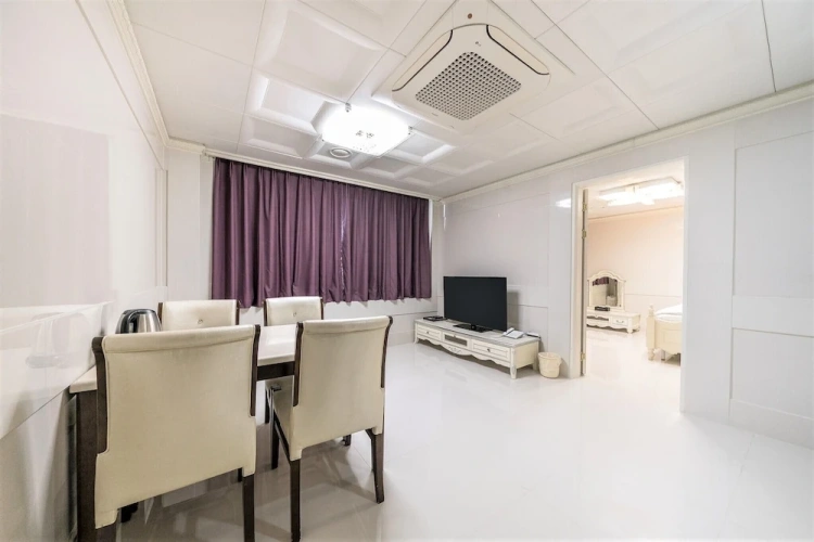 Standard Family room