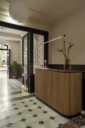 Batimont Suites & Apartments
