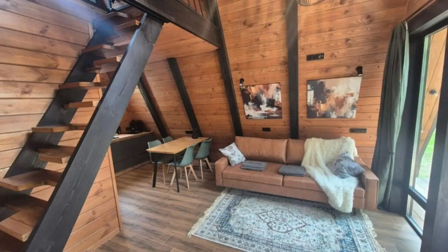 Urliki Launzh Villedzh Glamping