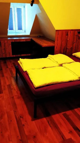 AdHoc Hostel