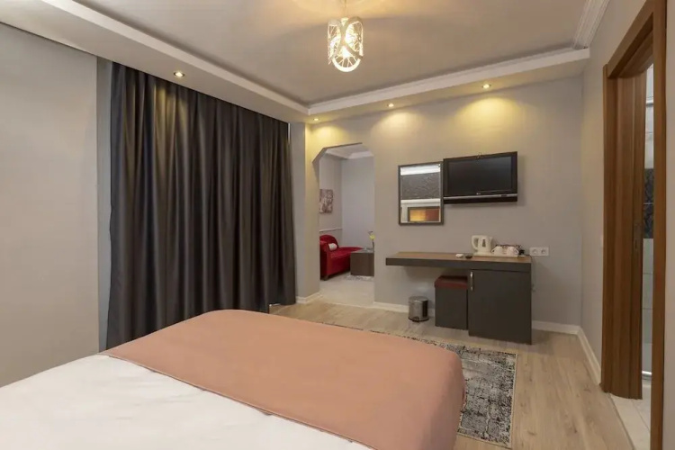 Toprak Hotel