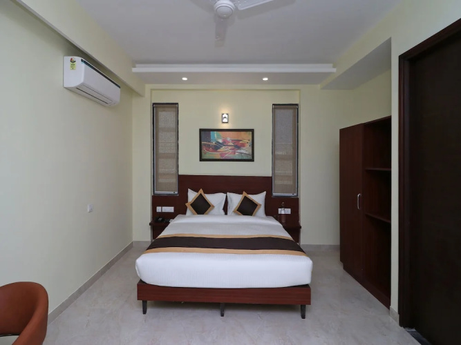 Capital O 12074 Vikrant's Residency
